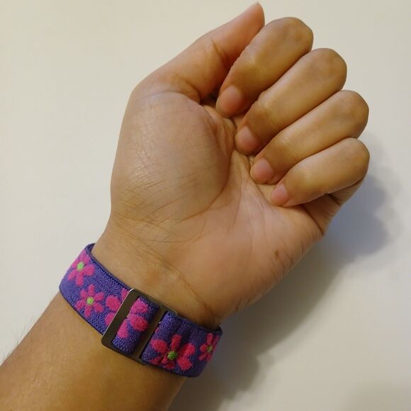 Timex 29mm Elastic Fabric Kids Purple Floral Watch Easy-To-Read Dial WR 30M - Picture 6 of 15